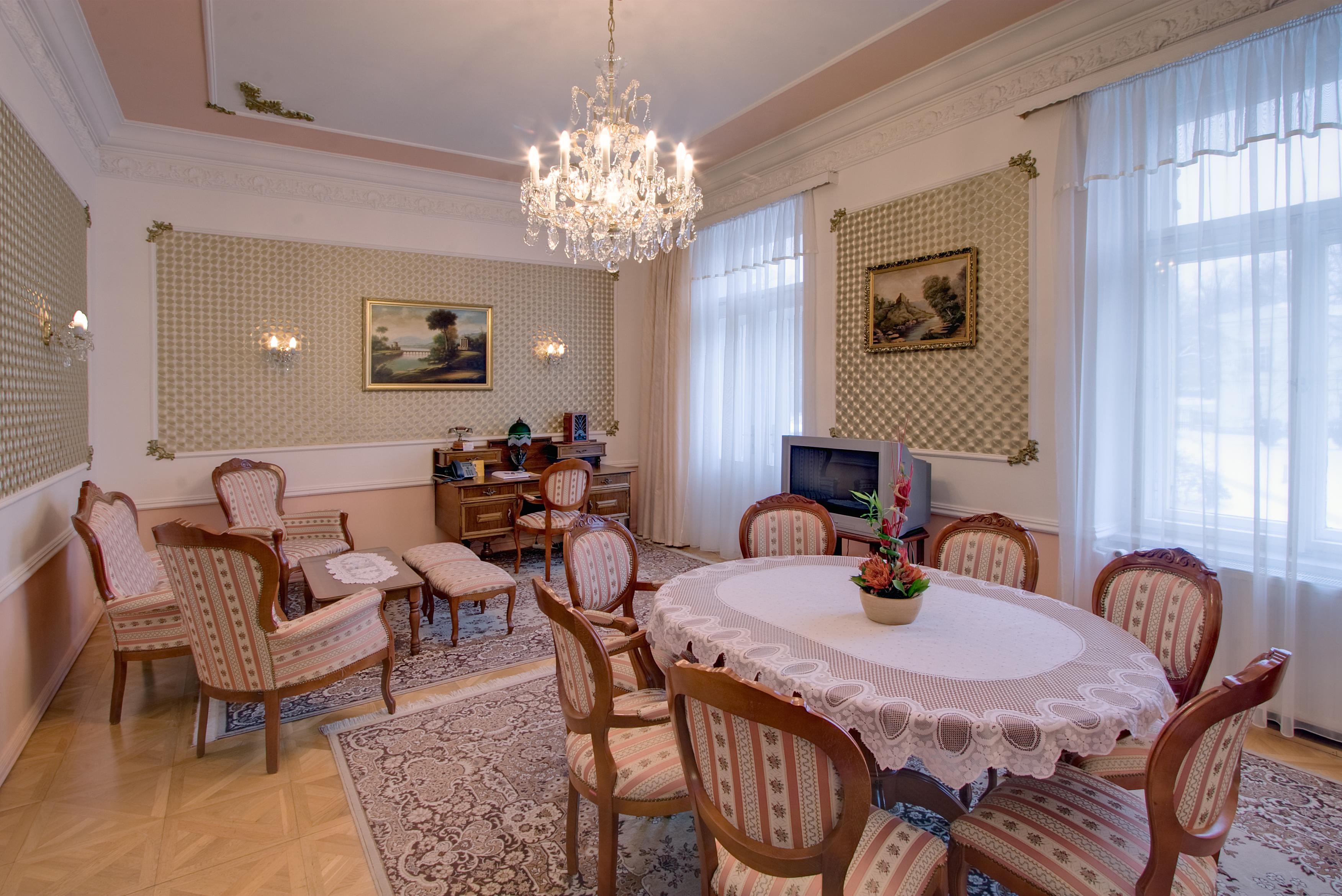 Clarion Grandhotel Zlaty Lev Либерец Екстериор снимка