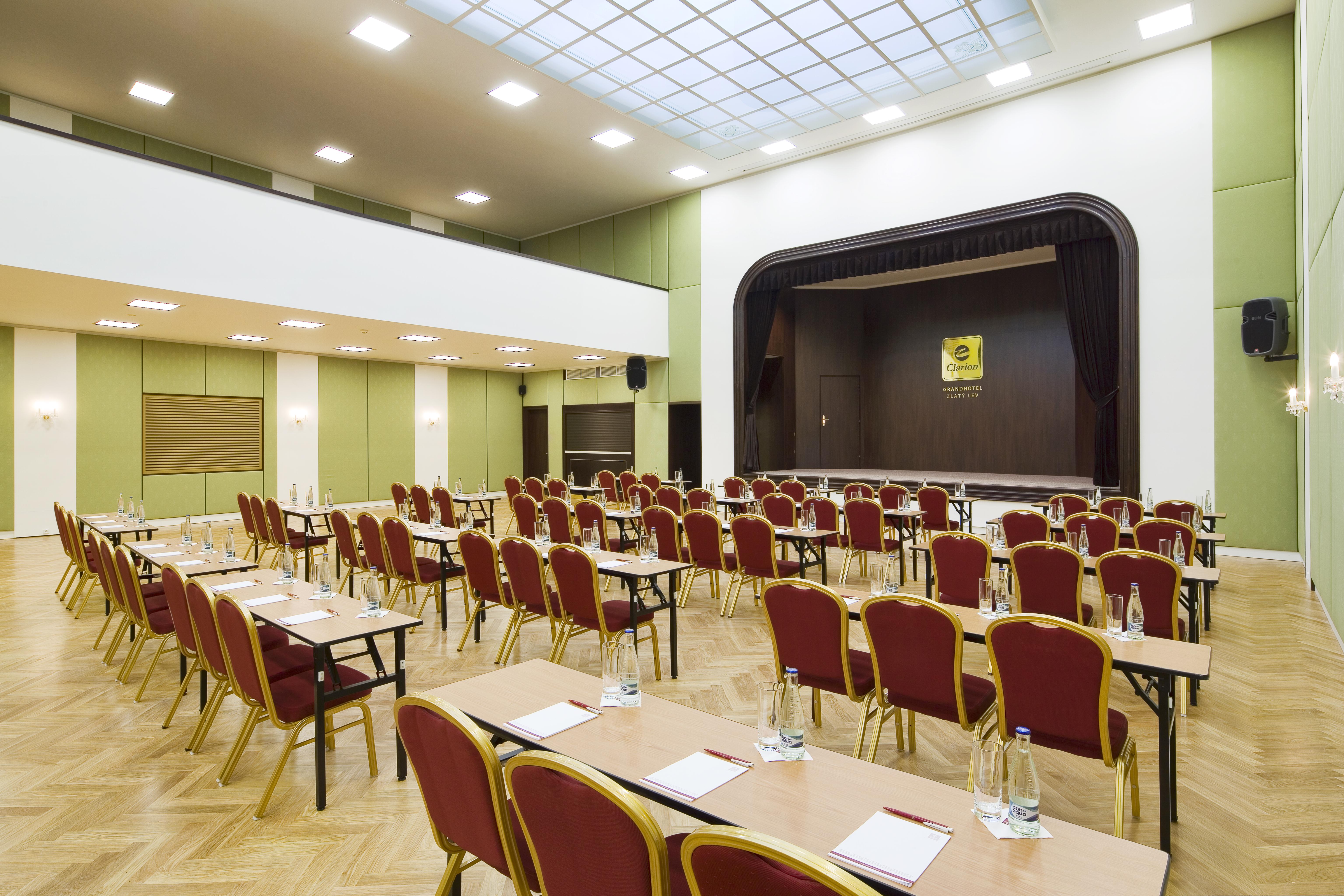 Clarion Grandhotel Zlaty Lev Либерец Екстериор снимка