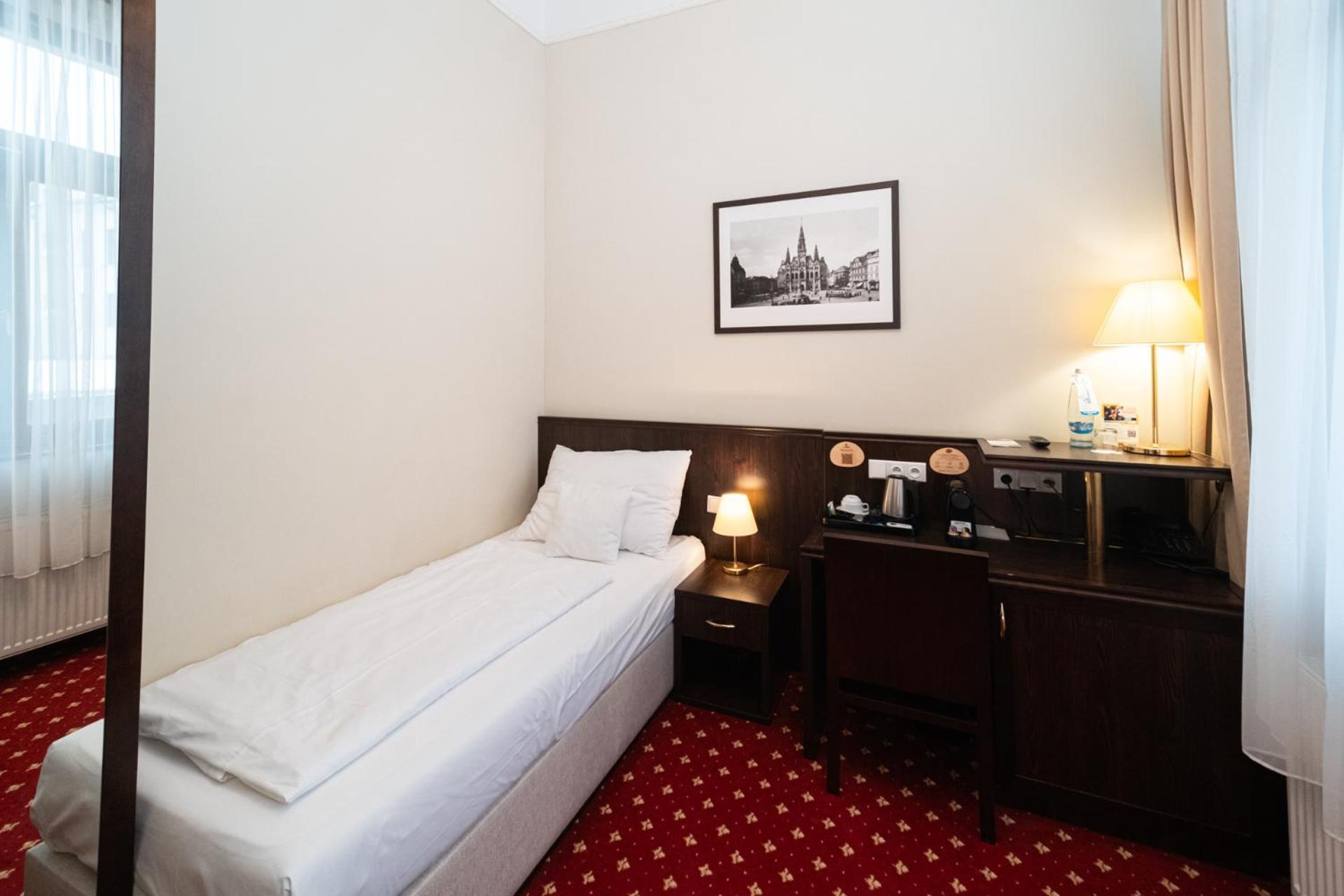 Clarion Grandhotel Zlaty Lev Либерец Екстериор снимка